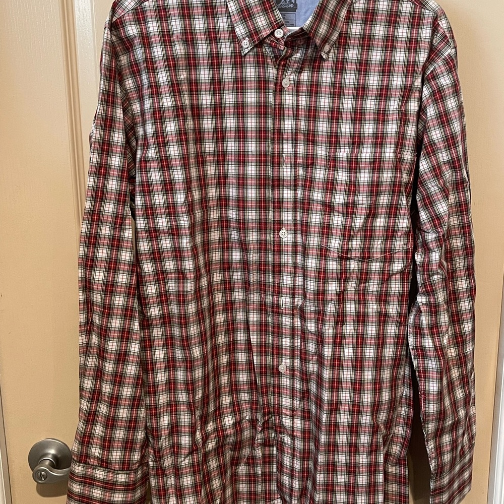 Midtown Plaid Shirt Button Down Long Sleeve Red White Size M